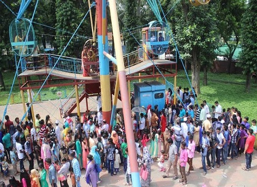 ঈদের বিকেলে শিশু পার্কে ভিড়