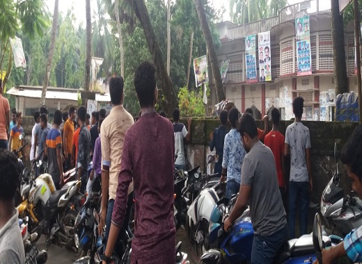লক্ষ্মীপুরে বিএনপি নেতা এ্যানীর বাড়িতে হামলা