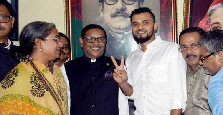মাশরাফির নির্বাচনে প্রার্থিতা নিয়ে ‘উত্তাল’ ফেসবুক