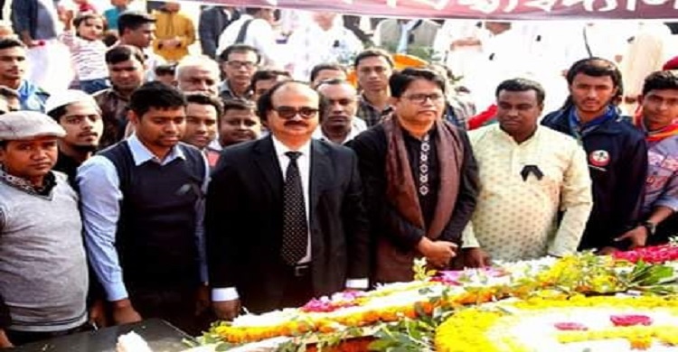 শহীদ বুদ্ধিজীবী দিবসে জবির শ্রদ্ধাঞ্জলি