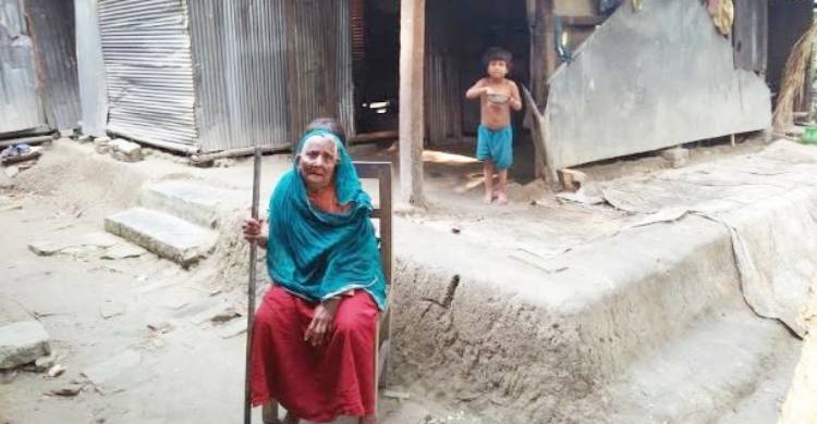 রামগঞ্জে মাজুদার মানবেতর জীবনযাপন