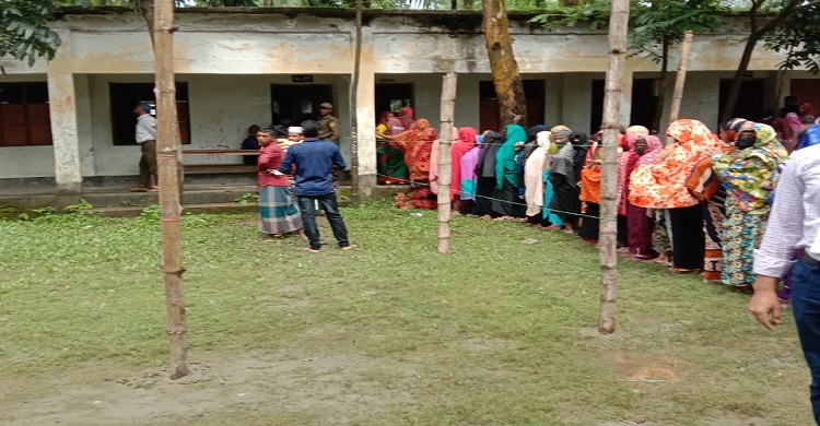 লক্ষ্মীপুরে তিন ইউনিয়নে ভোটগ্রহণ শুরু