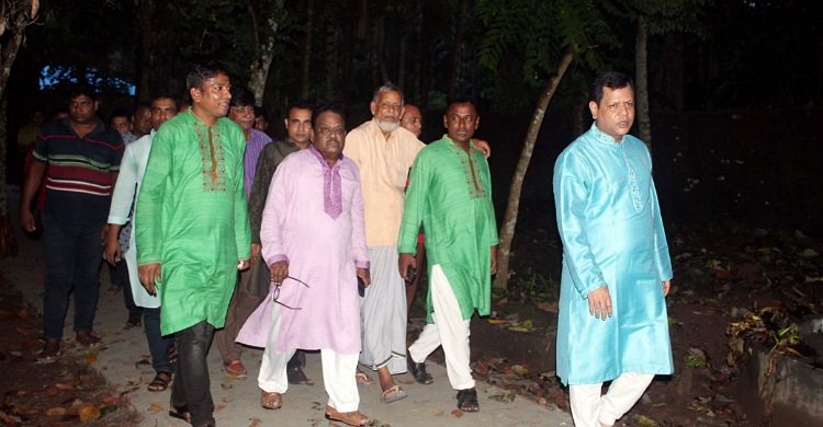 পর্যটনকেন্দ্রের কাজ পরিদর্শন করলেন এমপি শাহজাহান কামাল