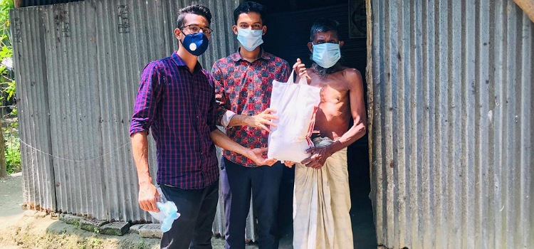 কমলনগরে  নিন্ম আয়ের মানুষের মাঝে সবুজ বাংলাদেশের ত্রাণ  বিতরণ