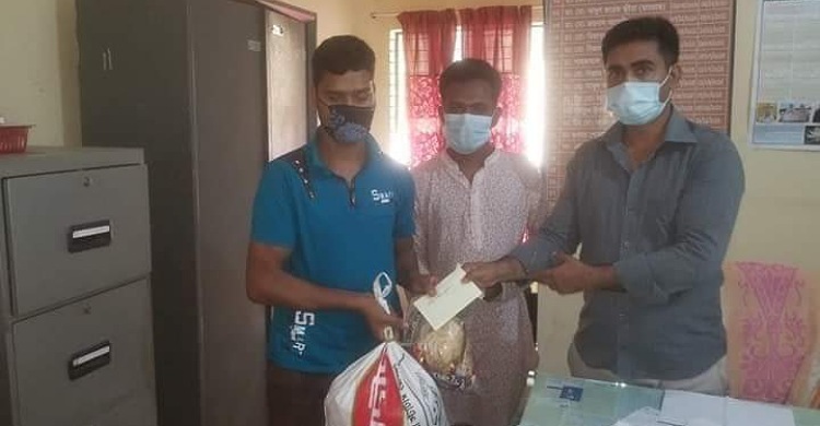 লক্ষ্মীপুর সোসাইটি ইউকে’র উদ্যোগে ঈদ উপহার