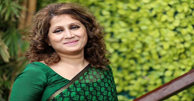 ‘রাস্তায় গাড়ি থেকে নেমে ফল কিনেছিলেন,তারপরই করোনা পজিটিভ