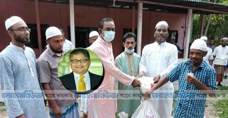 মোহাম্মদ আলী খোকনের মানবিক উপহারে খুশি অসহায়রা
