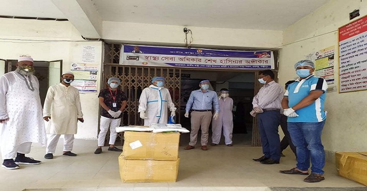রামগঞ্জে পুলিশ চিকিৎসক সাংবাদিকরা পেলো মরিয়ম ফাউন্ডেশনের সুরক্ষাসামগ্রী