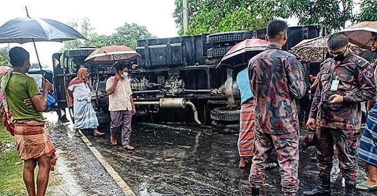 রাজশাহীতে সড়ক দুর্ঘটনায় বিজিবির দুই ল্যান্স নায়েক নিহত