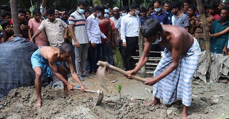 লক্ষ্মীপুরে কবর থেকে রিপনের মরদেহ উত্তোলন