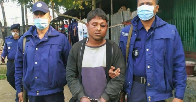 চাঁদপুরে লঞ্চে ডাকাতি, আটক ১