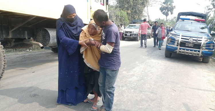 রামগঞ্জে পছন্দের প্রার্থীকে ভোট দিলেন ১১৫ বছরের হাসমুতেন্নাছা