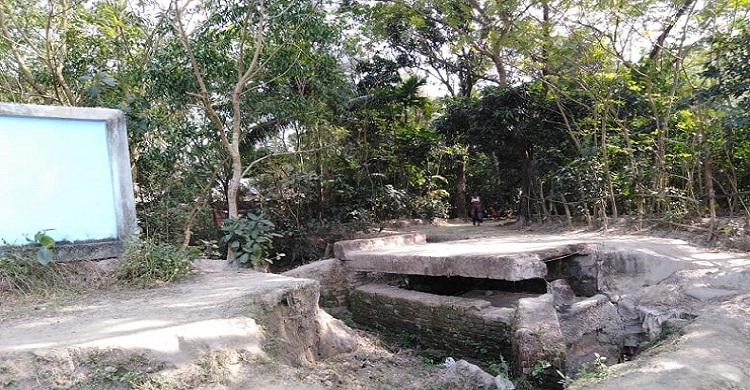 ফেনীতে ভাঙা কালভার্টে জনদুর্ভোগ