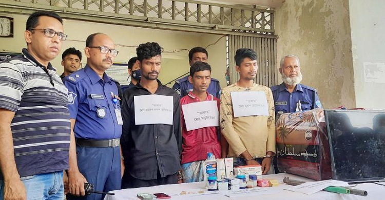 লক্ষ্মীপুরে ডাকাত চক্রের তিন সদস্য গ্রেফতার