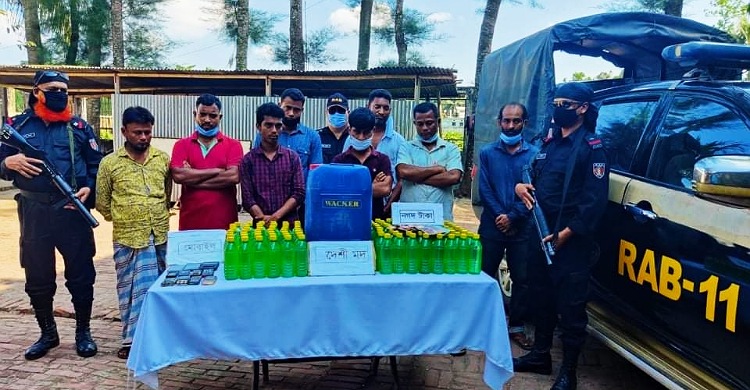 লক্ষ্মীপুরে ৫ মাদক ব্যবসায়ী ও ৪ সেবনকারী ধরা