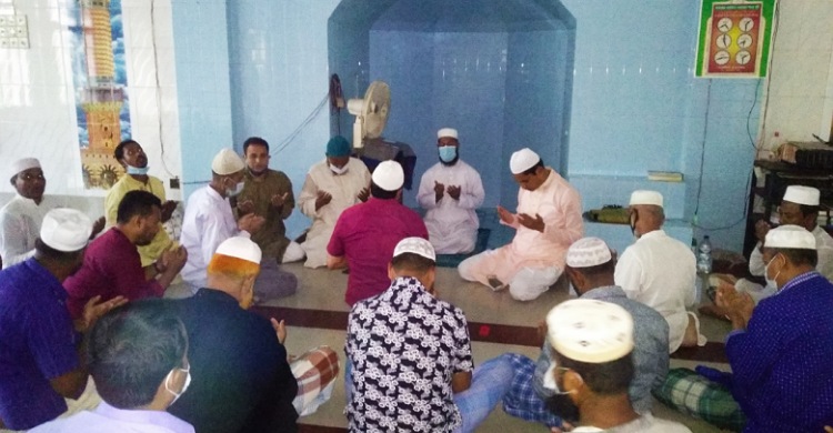 লক্ষ্মীপুরে শেখ হাসিনার স্বদেশ প্রত্যাবর্তন দিবসে দোয়া