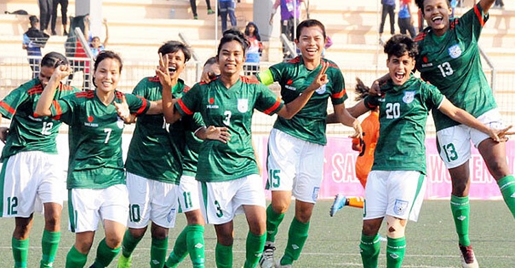 ভারতকে হারিয়ে শীর্ষে বাংলাদেশ