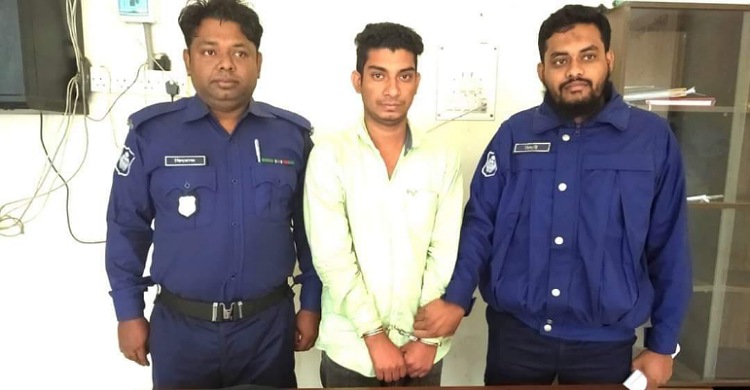 লক্ষ্মীপুরে হারুন হত্যা মামলায় নিখোঁজ স্বেচ্ছাসেবকদল নেতা অস্ত্রসহ গ্রেফতার