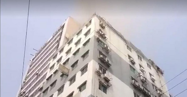 বাংলামোটরে রাহাত টাওয়ারে আগুন