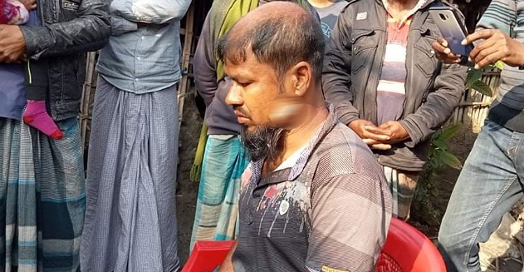 সুন্দরবনে বাঘের সাথে যুদ্ধ করে প্রাণ নিয়ে বাড়ি ফিরলেন আবু হায়াত
