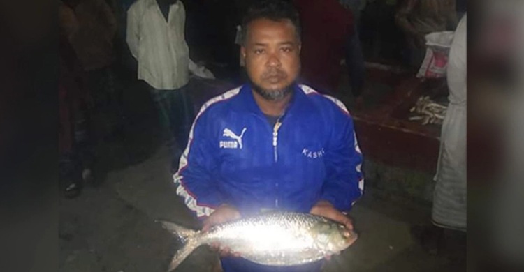 ১ ইলিশ ৩ হাজার