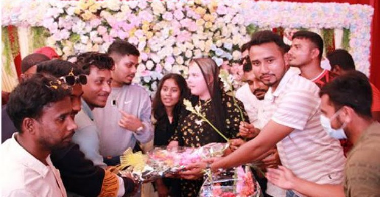 প্রেমের টানে জার্মান নারী এখন বরিশালে
