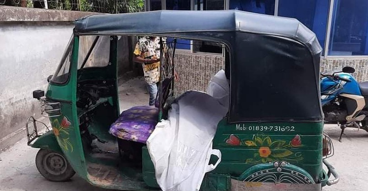 লক্ষ্মীপুরে শিক্ষক নিয়োগ পরীক্ষা দিয়ে ফেরার পথে পরীক্ষার্থী নিহত