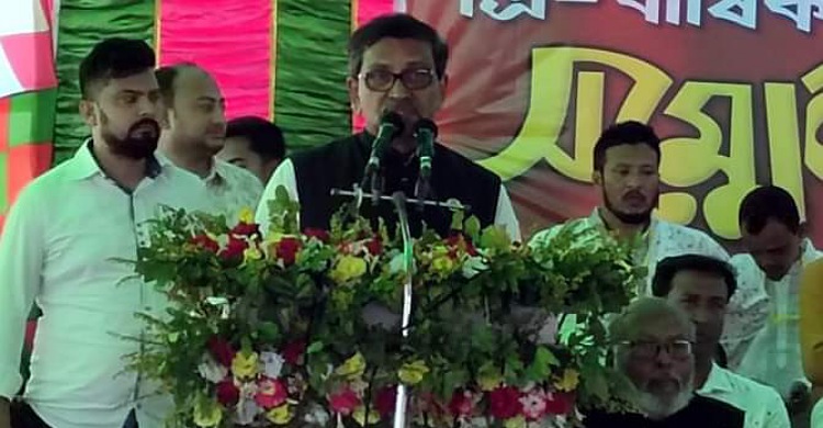 শেখ হাসিনার দয়ায় খালেদা জিয়া এখন বাসায় : কমলনগরে হানিফ