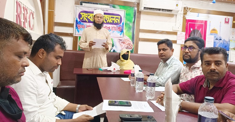 রায়পুরে বিধবাকে ৩৫ বার মারধর, মিরাজের বিরুদ্ধে ২৫ জিডি