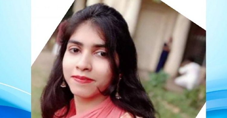 রিকশা থেকে পড়ে ইডেন কলেজের ছাত্রী নিহত