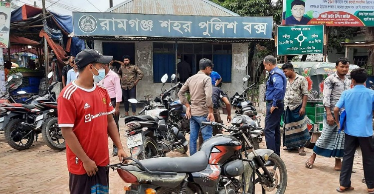 রামগঞ্জে ট্রাফিক পুলিশের অভিযান অর্ধশতাধিক মোটরসাইকেল আটক