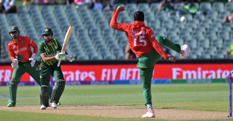 সেমিফাইনালে পাকিস্তান