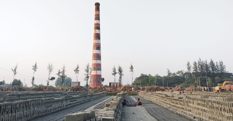 পরিবেশের বারোটা বাজাচ্ছে চররমিজের ২৮ ইটভাটা
