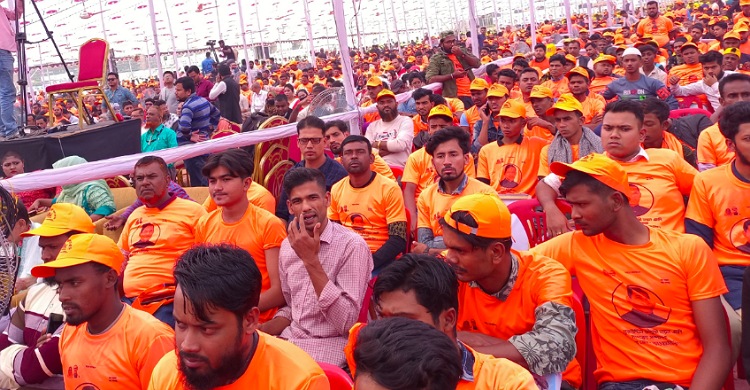 চলছে লক্ষ্মীপুর জেলা আওয়ামী লীগের সম্মেলন
