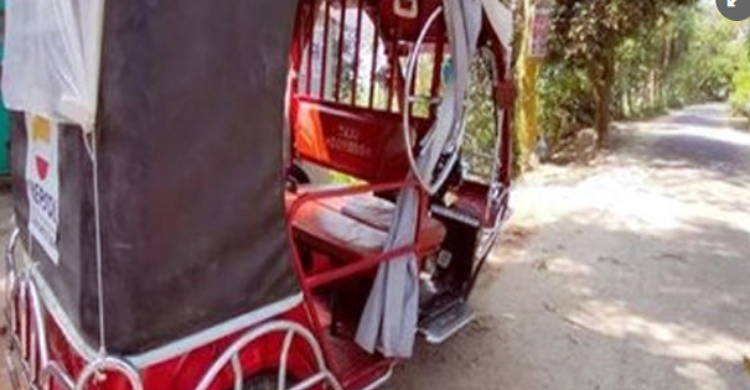 লক্ষ্মীপুরে অটোরিকশা চাপায় শিশুর মৃত্যু