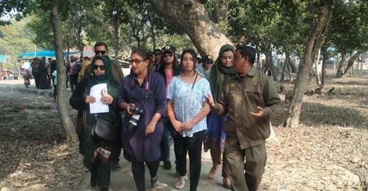 সুন্দরবন ঘুরে দেখলেন সায়মা ওয়াজেদ পুতুল