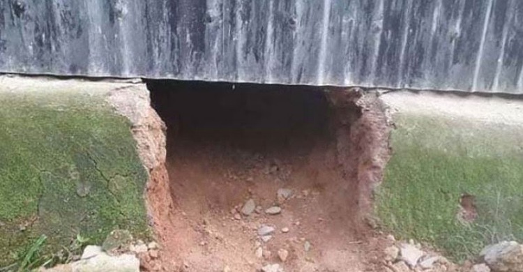 চুরি করতে এসে ডিম ভেজে ভাত খেয়ে গেলো চোরেরা