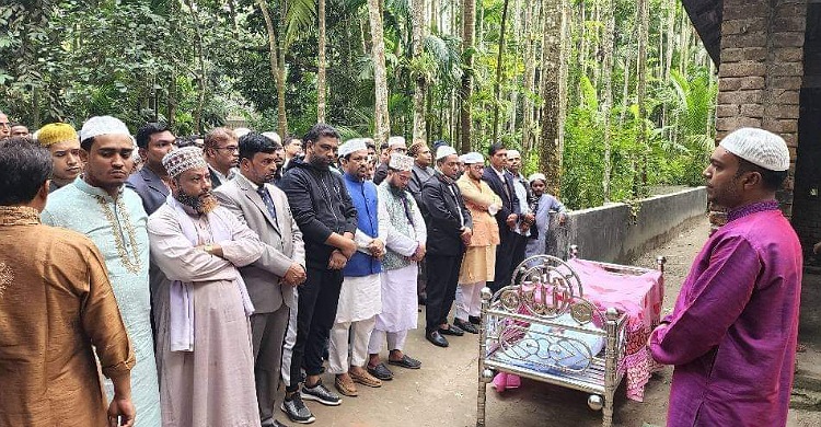 এডভোকেট আনোয়ার মৃধার বাবার দাফন সম্পন্ন