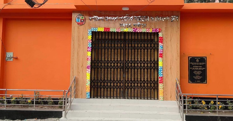 রায়পুর পাবলিক লাইব্রেরি খোলা রাখার দাবি