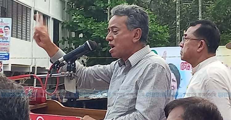 আওয়ামী লীগ আজকে রাজনীতির মধ্যে নেই-আমির খসরু