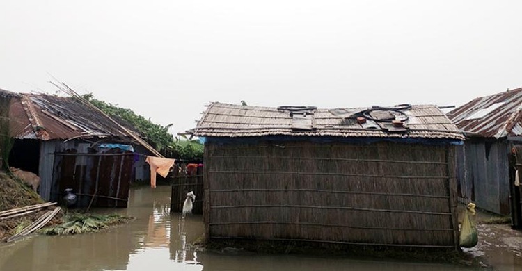 কুড়িগ্রামে বন্যায় ৬০ গ্রাম প্লাবিত, ৩০ পয়েন্টে ভাঙ