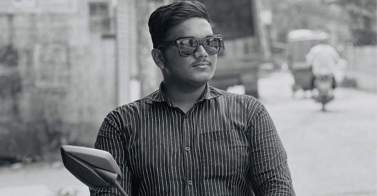 লক্ষ্মীপুরে দুই মোটরসাইকেলের সংঘর্ষে প্রাণ গেল দুইজনের