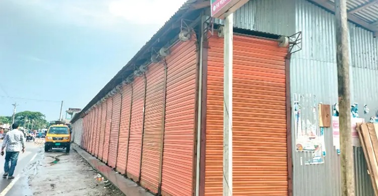 কমলনগরে পানি উন্নয়ন বোর্ডের জায়গা দখল করে দোকান নির্মাণ