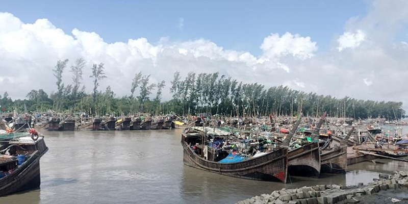 মধ্যরাতে শেষ হচ্ছে সাগরে মাছ ধরার নিষেধাজ্ঞা