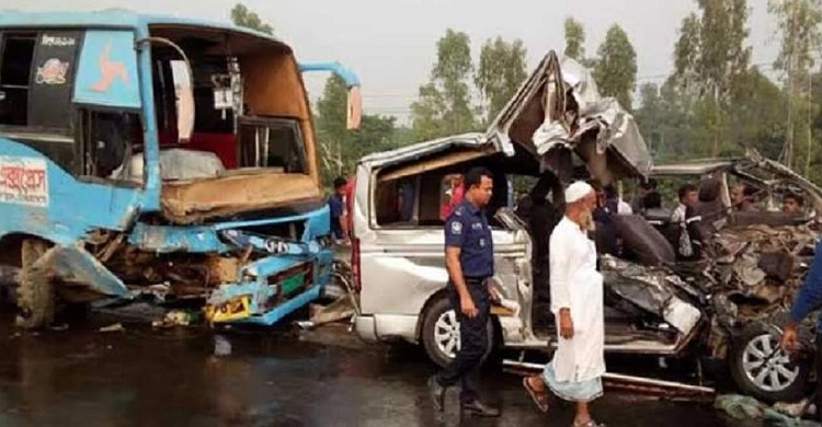 জুলাই মাসে ৫০৫ সড়ক দুর্ঘটনায় নিহত ৫৭৬