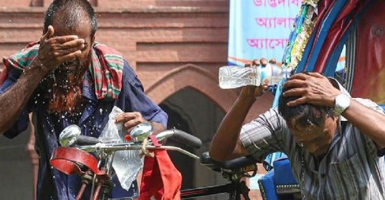 দিনের তাপমাত্রা আরও বাড়ার সম্ভাবনা