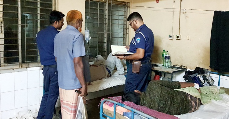 লক্ষ্মীপুরে বাড়ি ফেরার পথে যুবককে কুপিয়ে অর্ধলাখ টাকা ছিনতাই
