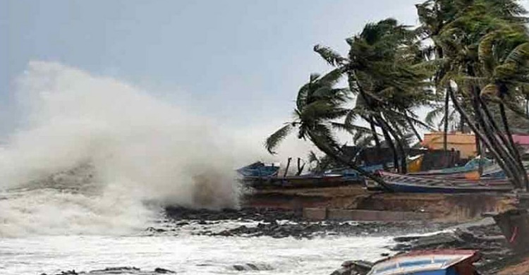 ঘূর্ণিঝড় হামুন: লক্ষ্মীপুরে প্রশাসনের হটলাইন নাম্বার