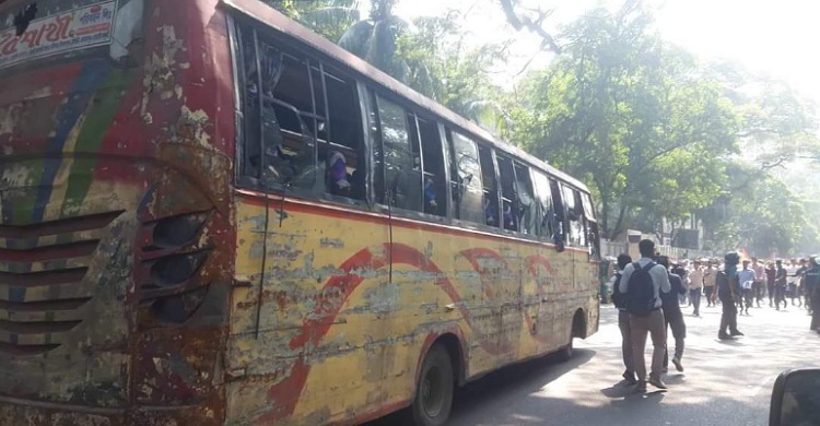 বিএনপির বিরুদ্ধে সেগুনবাগিচায় বাস ভাঙচুরের অভিযোগ