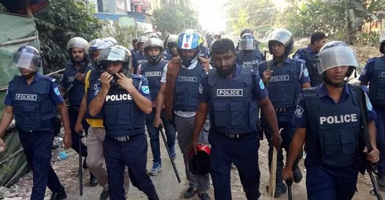 নারায়ণগঞ্জে বিএনপি-পুলিশ সংঘর্ষ, গুলিবিদ্ধ ৩